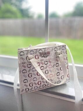 Guess purse